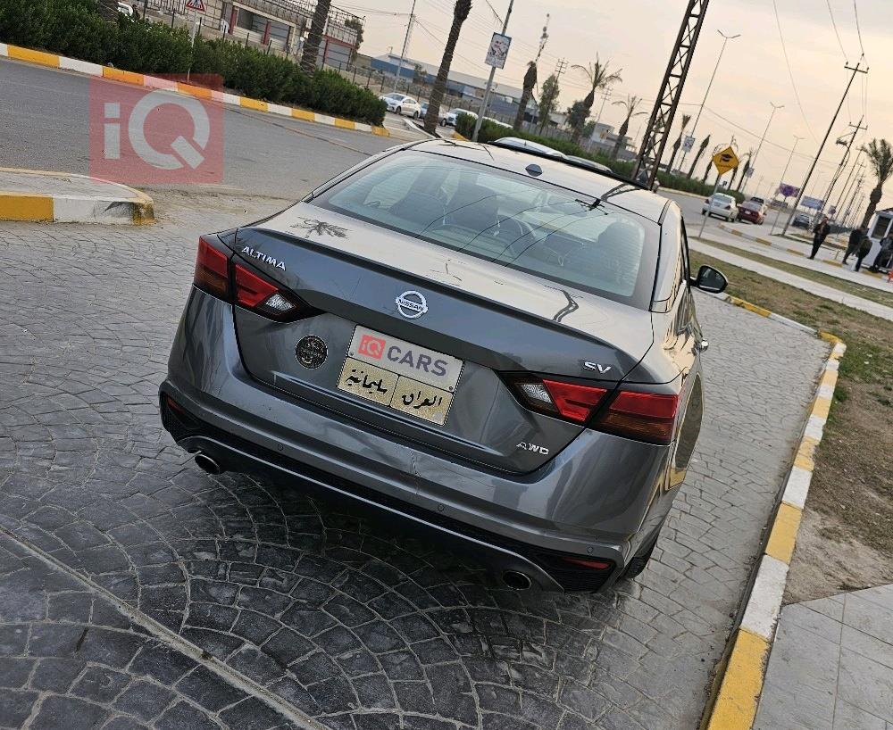 نیسان ئەلتیما